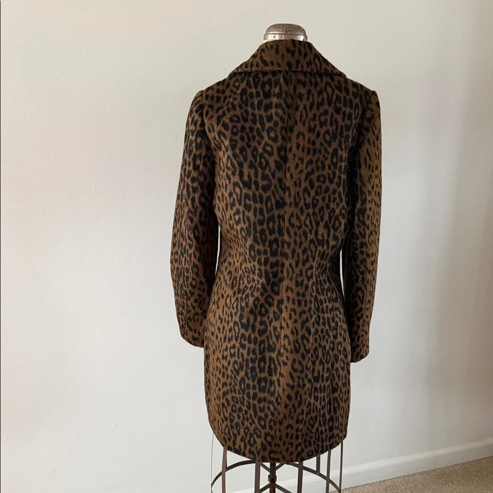 Tahari -Long Sleeve Notch Collar Button Down Dk Brown Leopard Print Long Coat - Picture 7 of 10